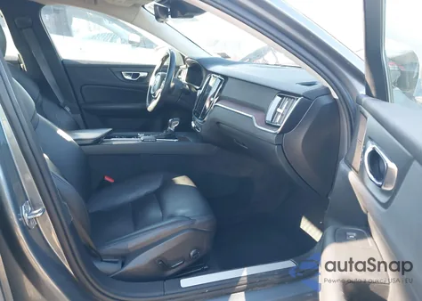 2020 Volvo S60 T6 Momentum z USA, uszkodzony, nr VIN 7JRA22TK4LG071867